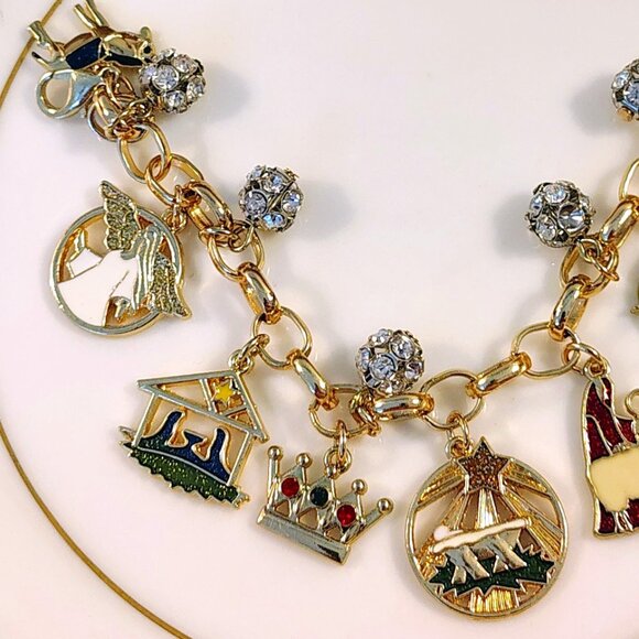 Vtg Christmas Story CHARM Bracelet Gold Tone Designed for Macy's - Picture 3 of 11